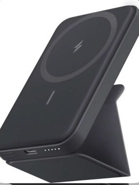 Anker 622 Magnetic Power Bank, 5,000mAh Foldable Wireless Portable Charger